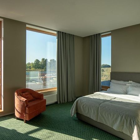 Shambala Wellness Club Hotel Rozhny ภายนอก รูปภาพ